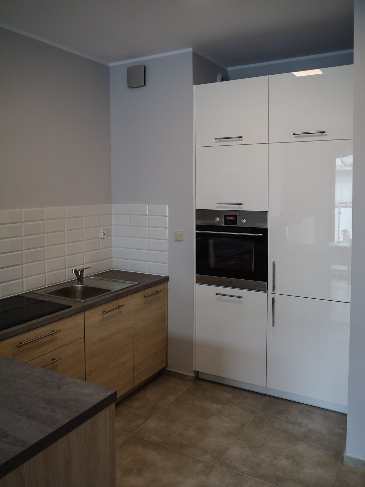 Realizacja meblowa Meble Moderna Wrocław - Minimalistyczna kuchnia na wymiar - realizacja #24
